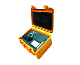 Portable emerald identification instrument